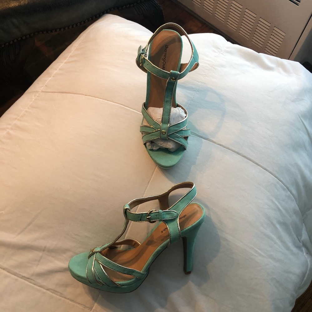 Sandals 6.5 NWOT